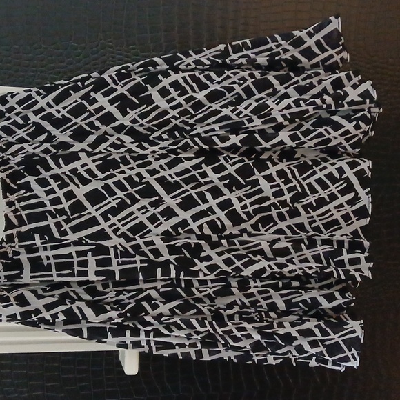 dressbarn Black and White A-Line Skirt - Picture 3 of 3